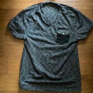 Men’s Guess t-shirt